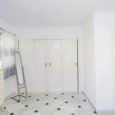 3 Calle Monte Paraiso Holiday home Sitio de Calahonda