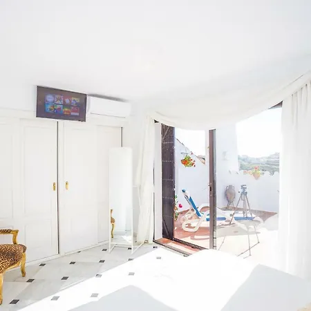 3 Calle Monte Paraiso